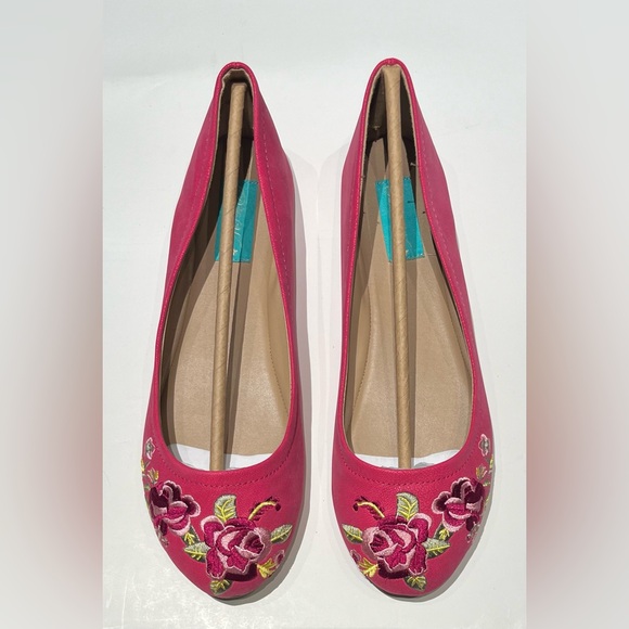 The Pioneer Woman Shoes - NWT Microsuede Floral Embroidered Ballet Flats